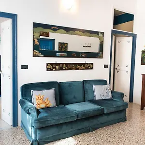Casa Mira Parasio , Imperia Italien